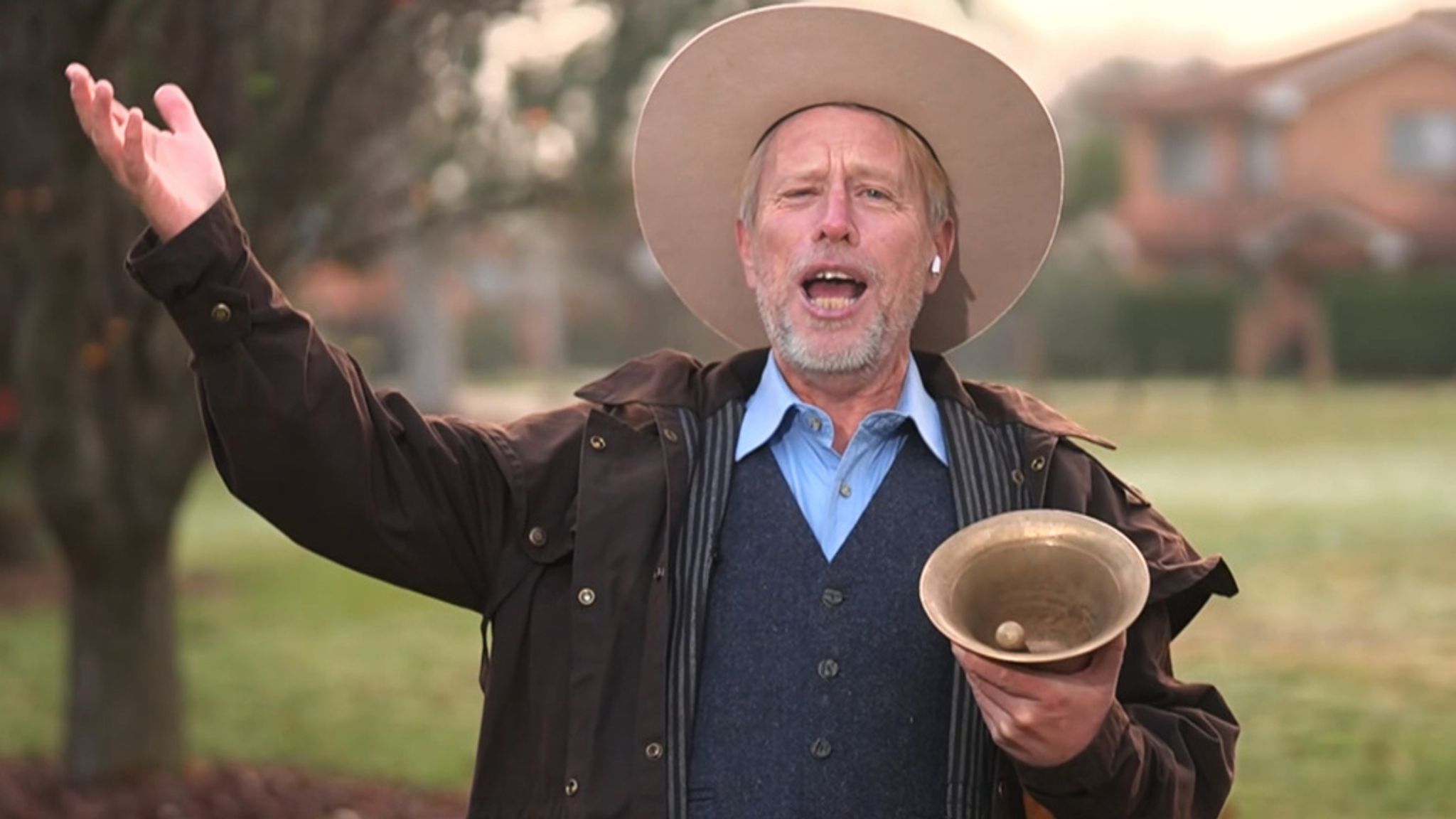 Australian Man Breaks Guinness World Record With Ear Splitting 122.4dB Shout
